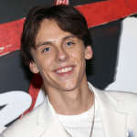 Quem é a Namorada de Jacob Bertrand? Tudo Sobre o Relacionamento