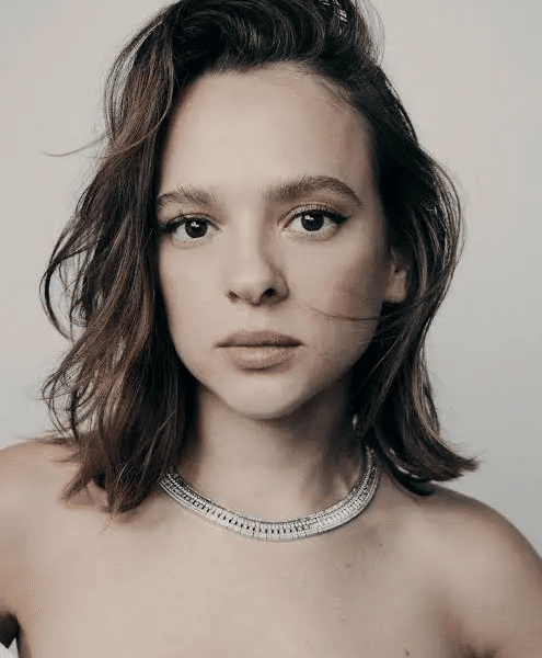 Qual a altura de Shira Haas? Detalhes e impacto em sua carreira